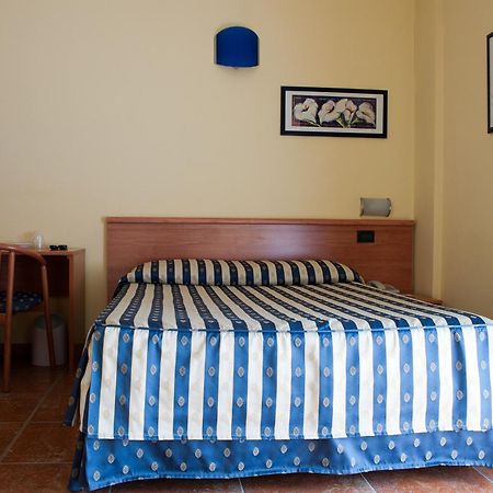 Hotel Blue Ribbon Verceil Extérieur photo