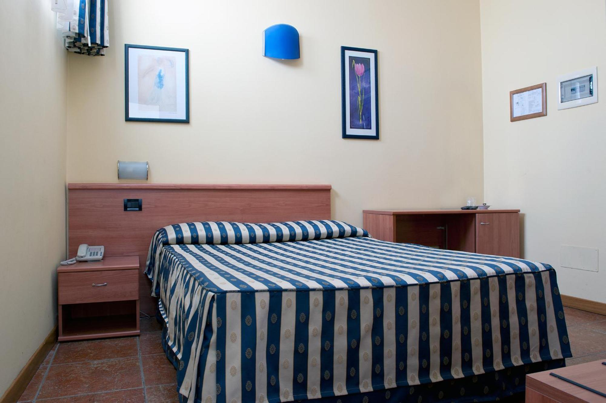 Hotel Blue Ribbon Verceil Extérieur photo