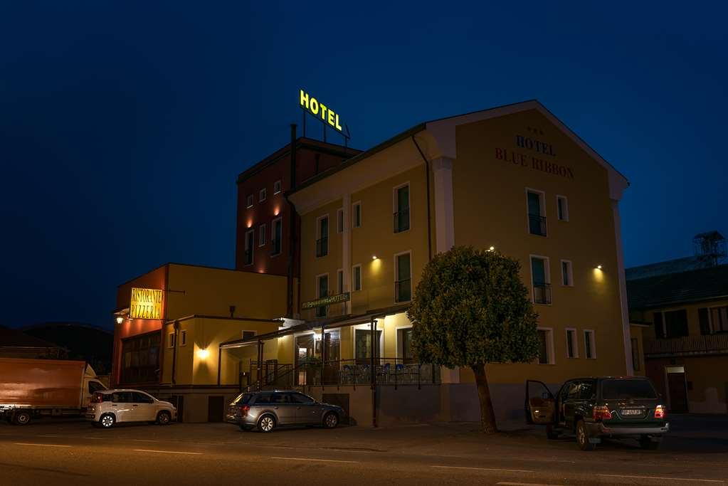 Hotel Blue Ribbon Verceil Extérieur photo